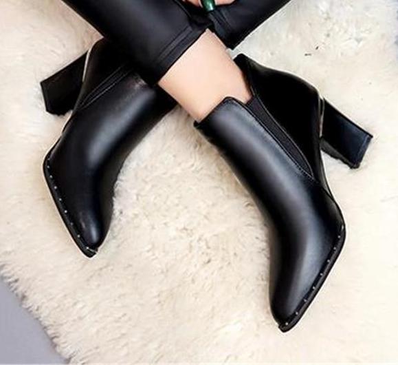 contracted Tide walker Boots